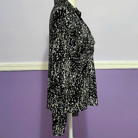 Nicole Miller Black Spotted Surplice Long Sleeve Fitted Elegant Career Top - Picture 5 of 9
